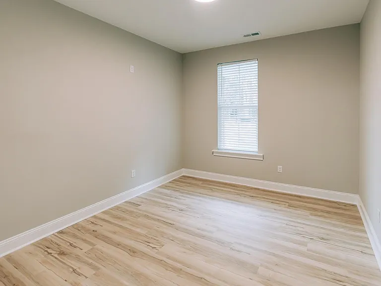 1614 Linstedt Ln — Photo 13