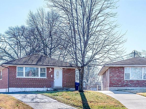 4th image of 4724 Collins Ct