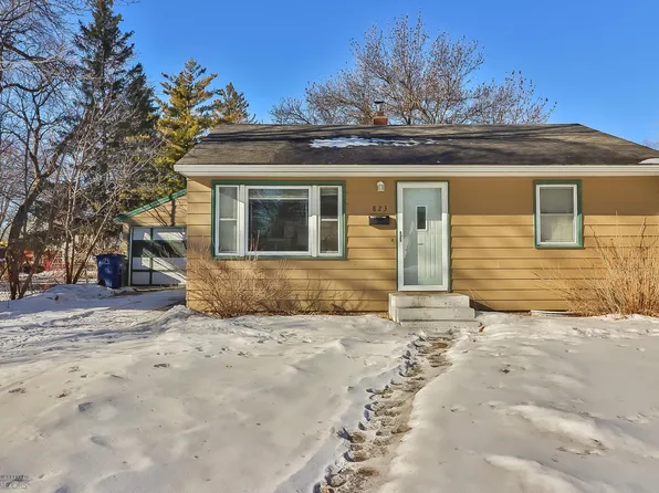 823 18th St N, Moorhead, MN 56560