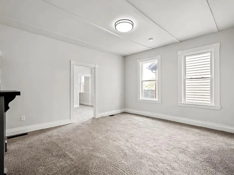 406 Boggs Ave — Photo 6