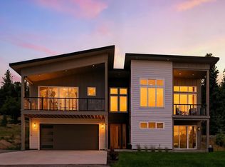 47 Cozy Ln, Sagle, ID 83860