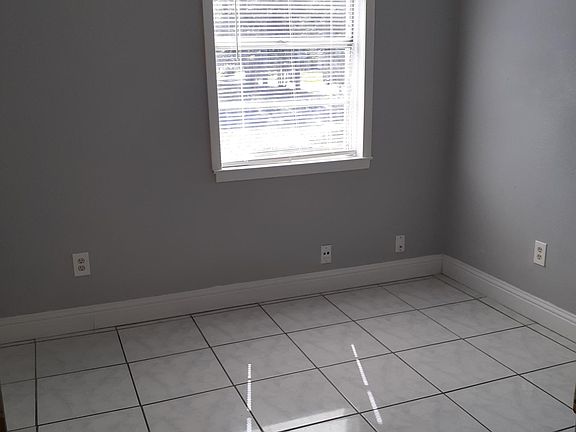 5th image of 220 Corrydale Dr