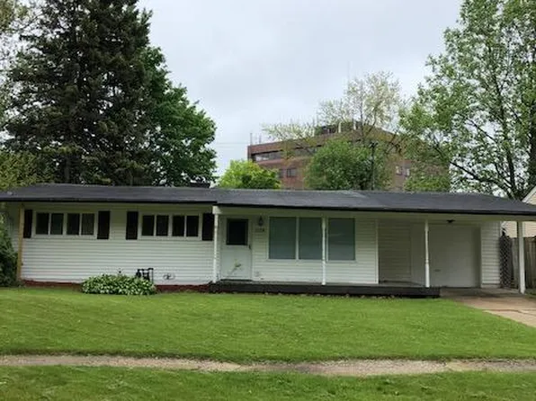 2006 Spring Brook Ave, Rockford, IL 61107