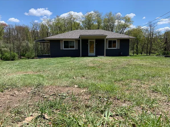 1050 Shady Ln, Ellwood City, PA 16117