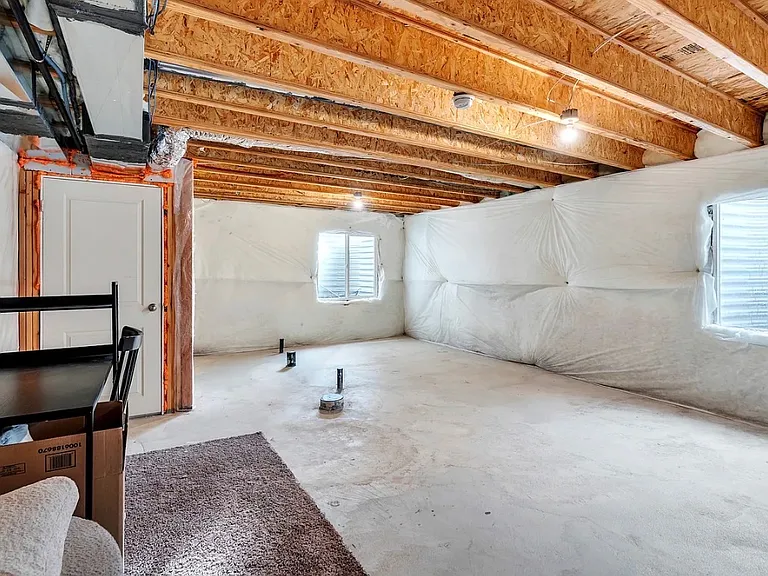 647 W Raintree Ln — Photo 14
