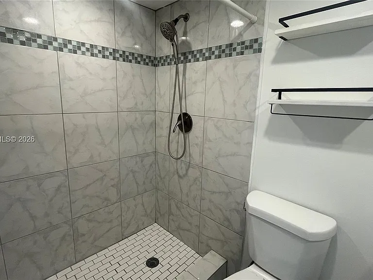 8540 SW 133rd Avenue Rd #316 — Photo 11