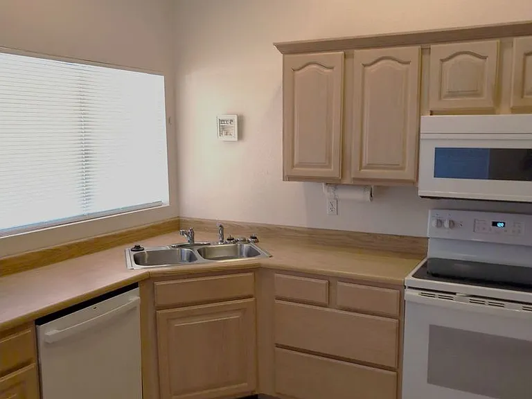 73 S Cypress Ct — Photo 6