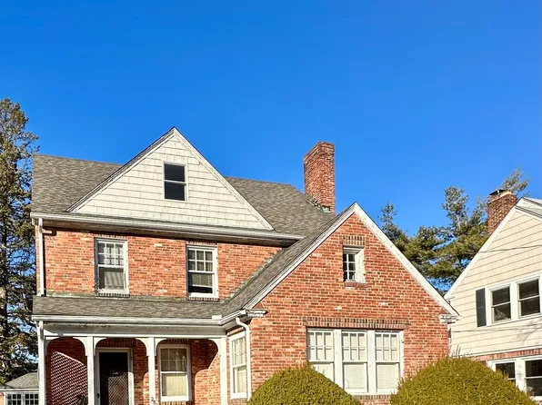 28 Ellsworth Road, West Hartford, CT 06107