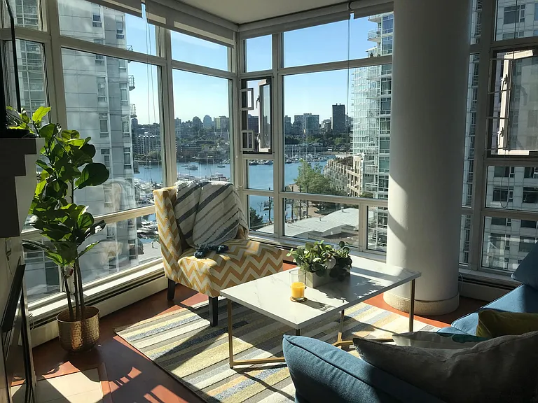 198 Aquarius Mews — Photo 3