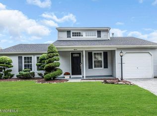 15 Rita Dr, Howell, NJ 07731