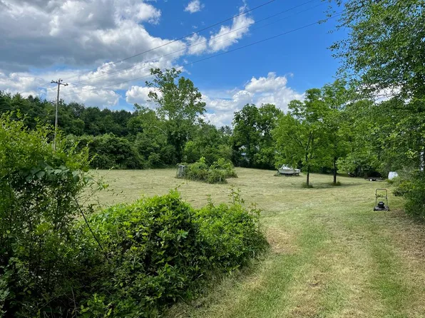 45 Green Cove Rd, Brasstown, NC 28902