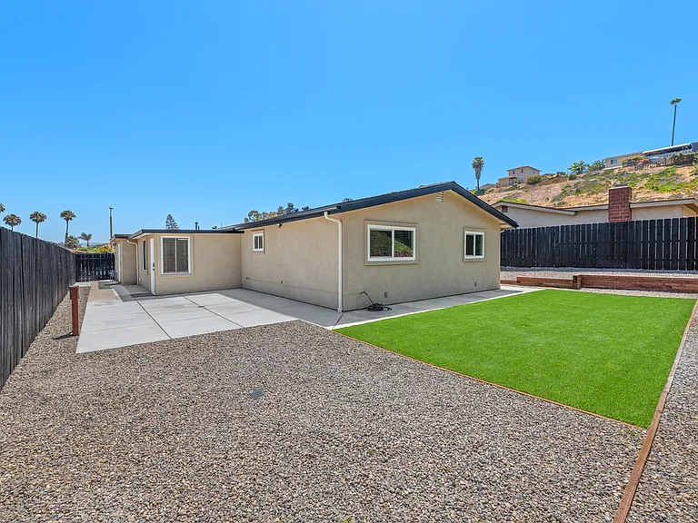 4048 Marzo St — Photo 22