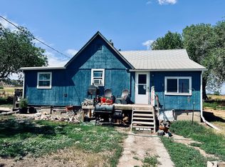 1145 Missouri Flat Rd, Thermopolis, WY 82443