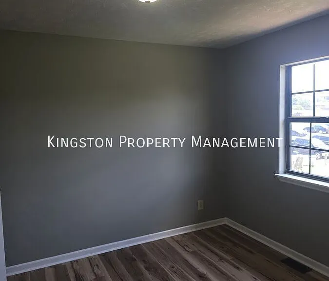 122 Bradford Dr — Photo 11