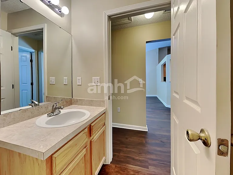 8724 Springtree Rd — Photo 17