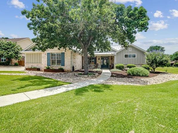 2219 Stone Mdw, Fredericksburg, TX 78624