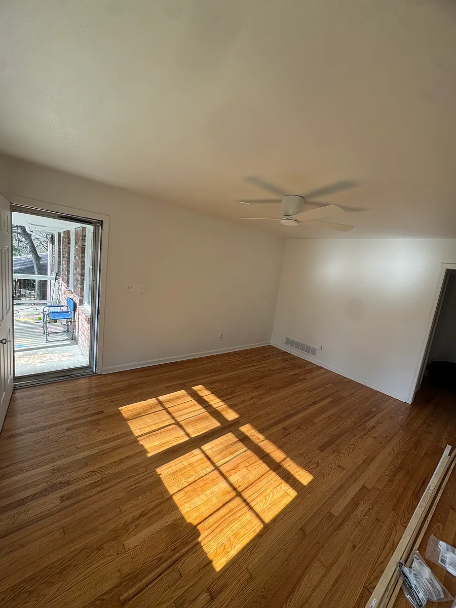 Building Photo - 2152 Arlington Ave NE #2152