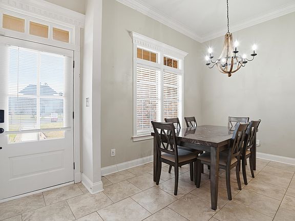 2nd image of 108 Vestige Cir