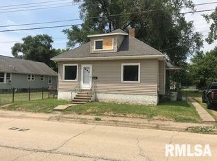 310 Edmund St, East Peoria, IL 61611