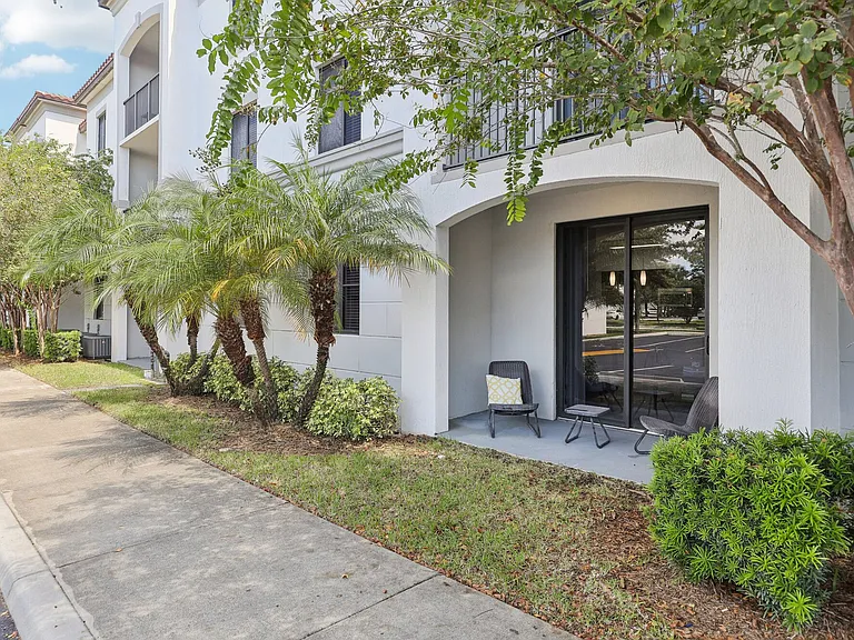 Mila Apartments — Photo 22