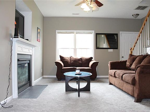 Living room view3