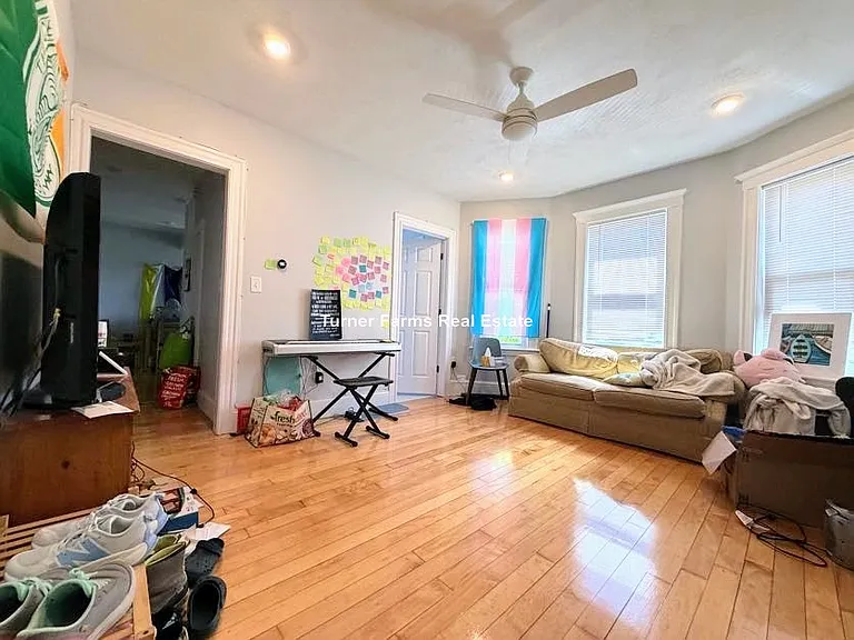 11 Burnham St — Photo 6