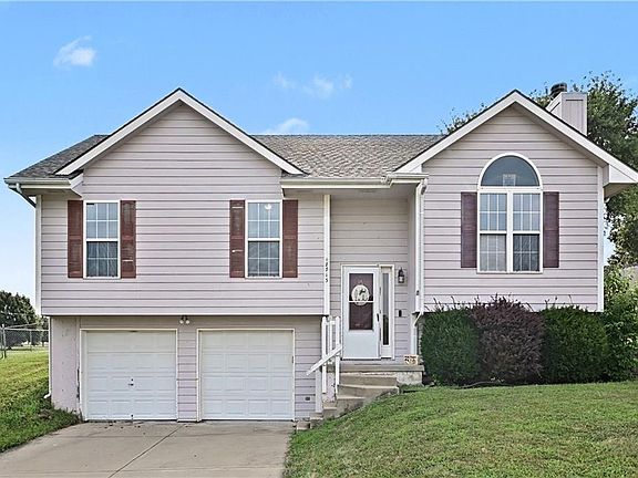 2nd image of 18713 Primrose St