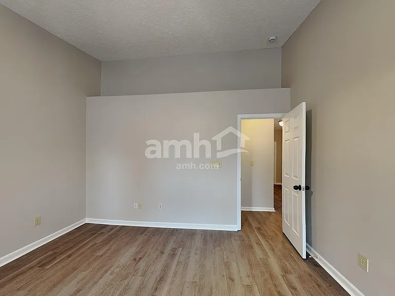 8074 Sydney Ln — Photo 9