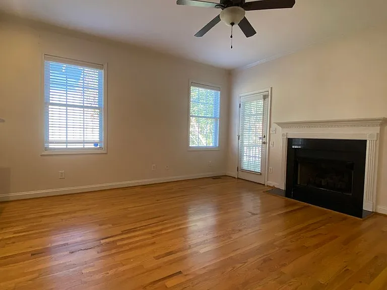 399 Wormwood Ln — Photo 5