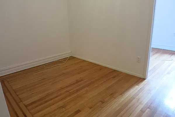 Rented by Manhattan Best Realty, Inc. | media 22