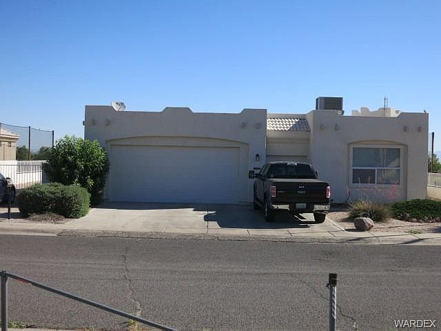 1st image of 897 Gates Ave