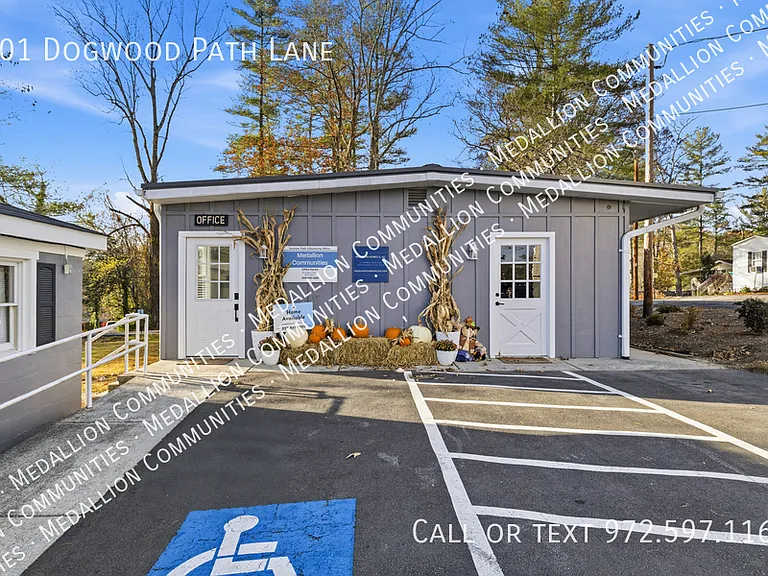 201 Dogwood Path Ln — Photo 16