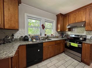 31 Hamlet St, Somerville, MA 02143