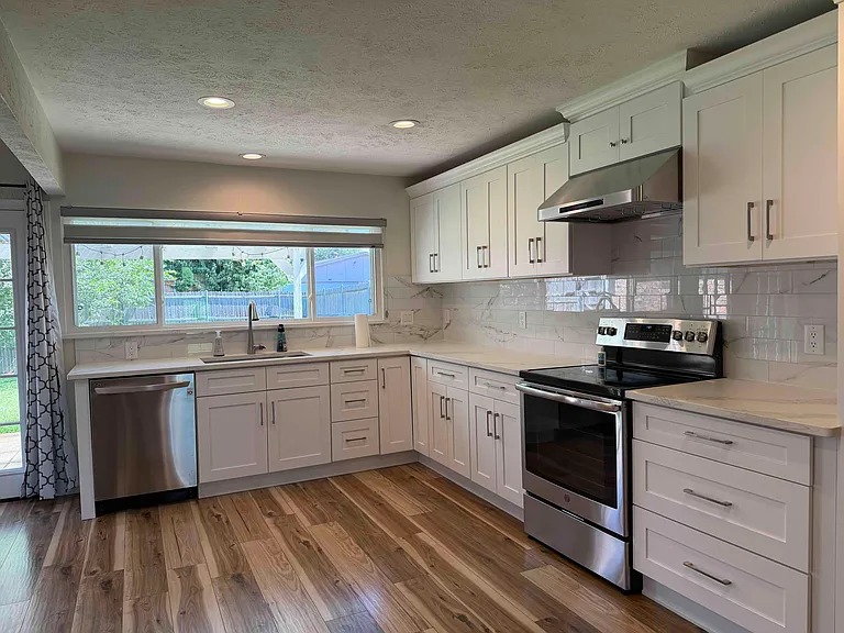 2917 Esquire Ln — Photo 4