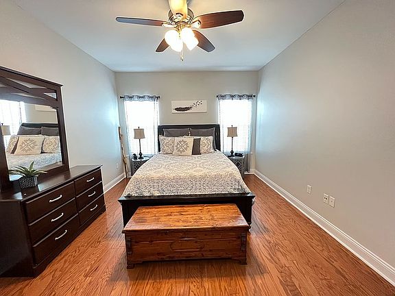 5th image of 2648 Cedar Creek St