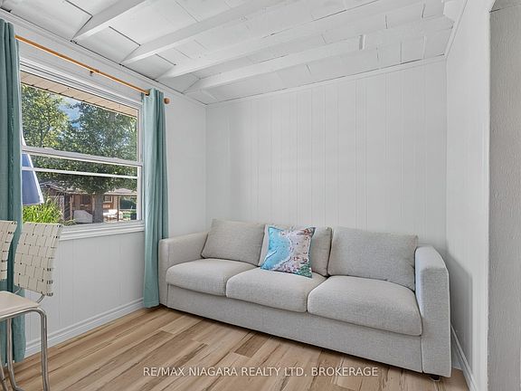 4th image of 11046 Lakeshore Rd #47
