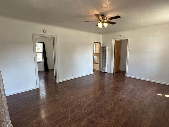 4th image of 1331 Lake Elmo Dr