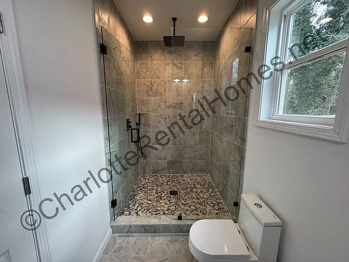 512 N Mulberry St — Photo 9
