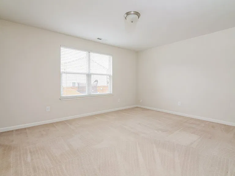 1345 Lowenstein St — Photo 15