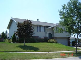 1839 Old Glory Rd, Lincoln, NE 68521