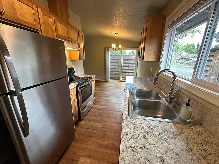4520 SE Frewing Rd #D — Photo 8