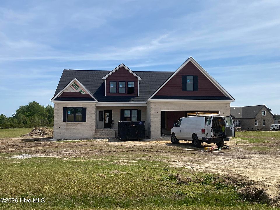 1st image of 340 Leslie Road