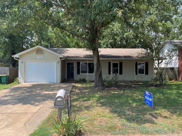 12716 Goldleaf Dr, Little Rock, AR 72210