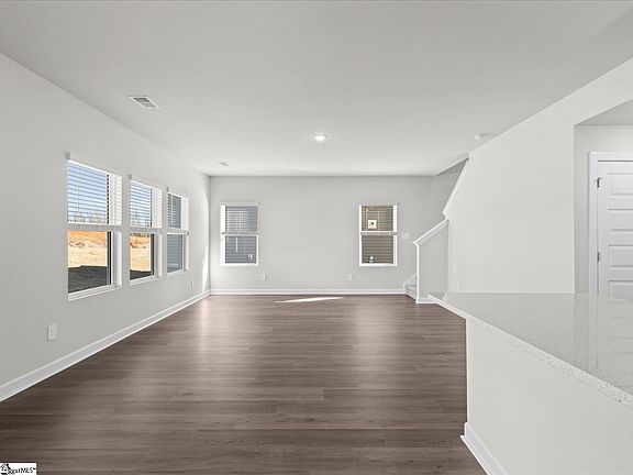 4th image of 102 Milo Rd