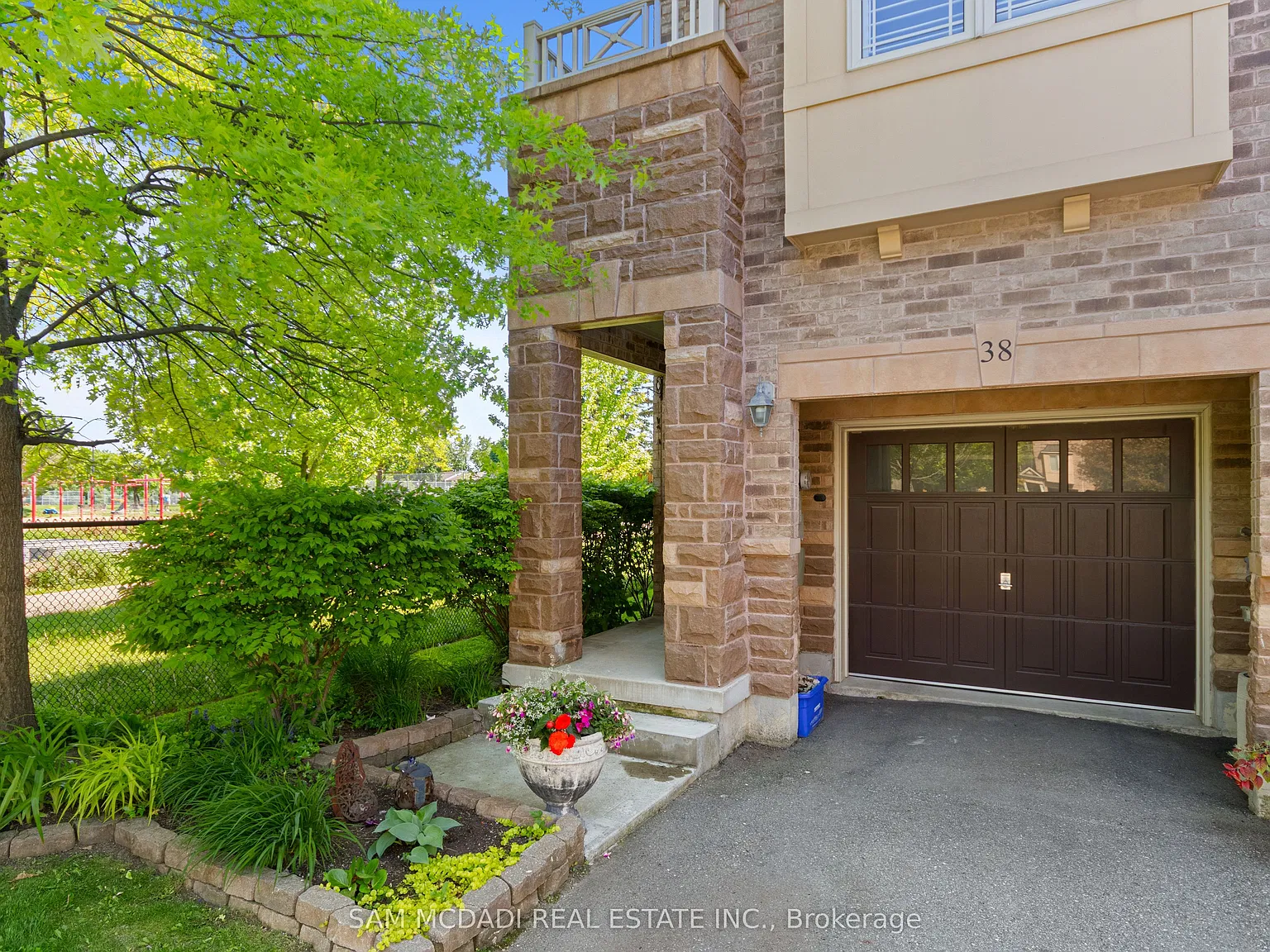 3 bed, $3,300 — Photo 2