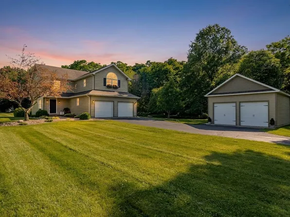 4309 Campbell St, Valparaiso, IN 46385