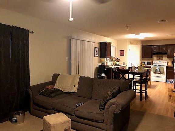 4th image of 26323 Meredith St