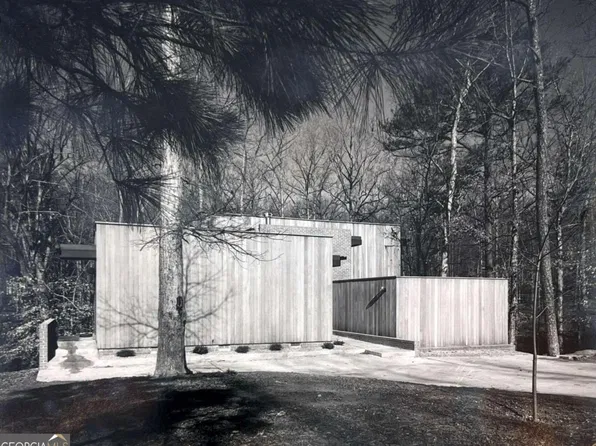 1038 Burton Dr, Atlanta, GA 30329