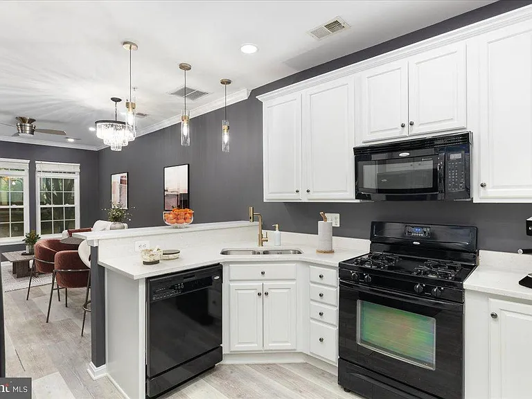 7158 Little Thames Dr #185 — Photo 9