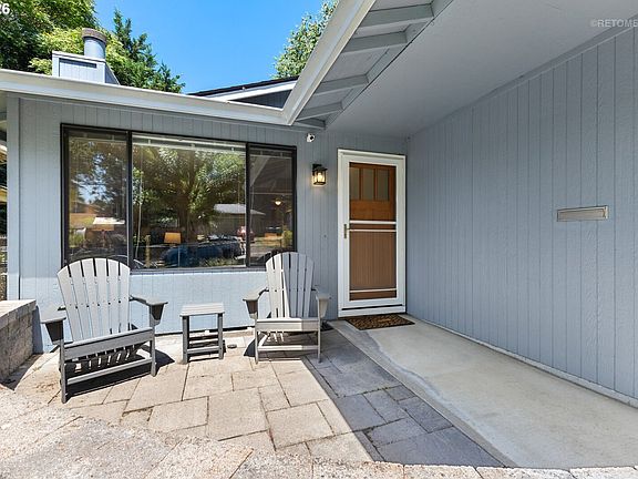 3rd image of 4137 SE Ivon St